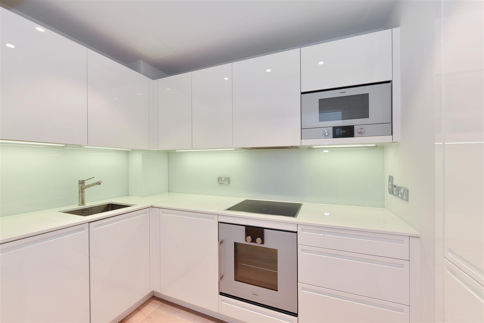 4 bedroom flat for sale 0