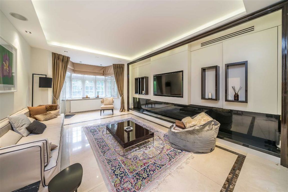 Flat 30, Parkside, Knightsbridge, London photo 4