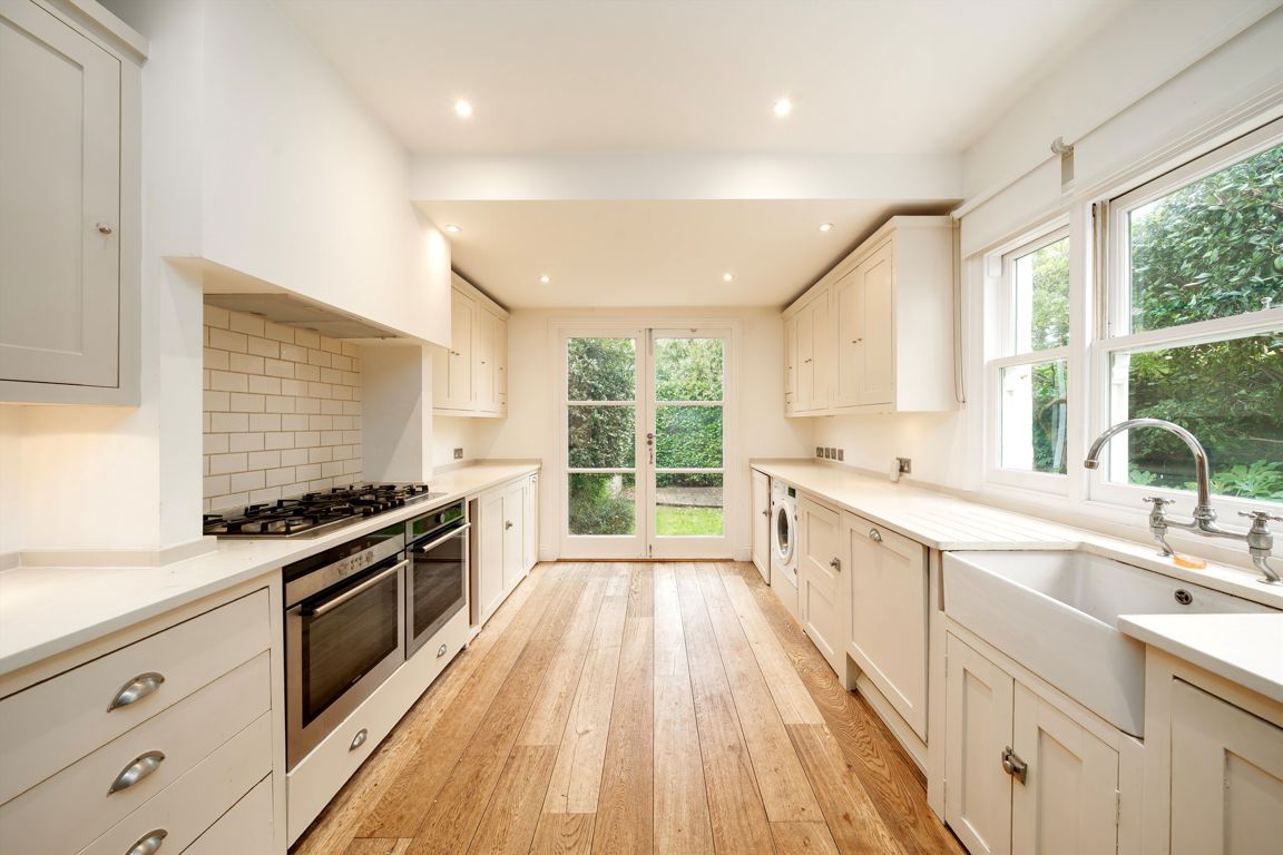 5 bedroom property for sale 0