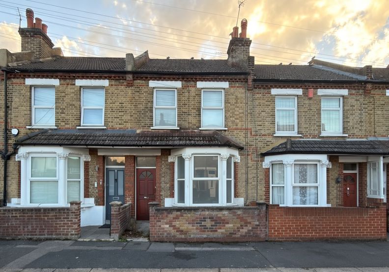 Rosebery Avenue, Thornton Heath photo 2