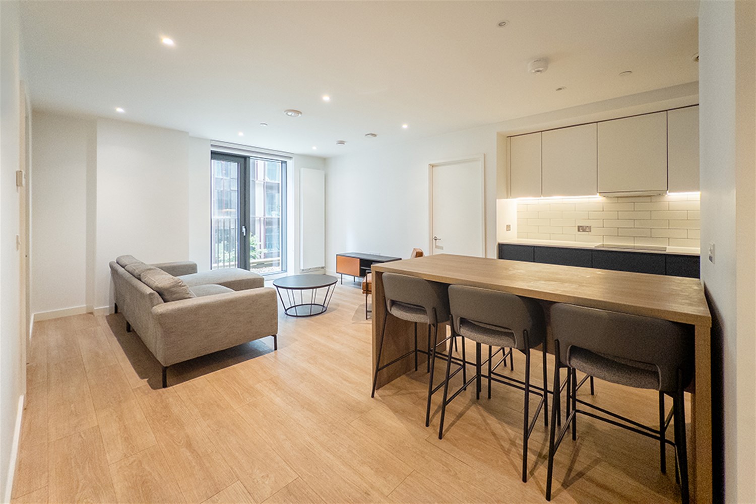 3, Bed - Circle Square, Manchester photo 2