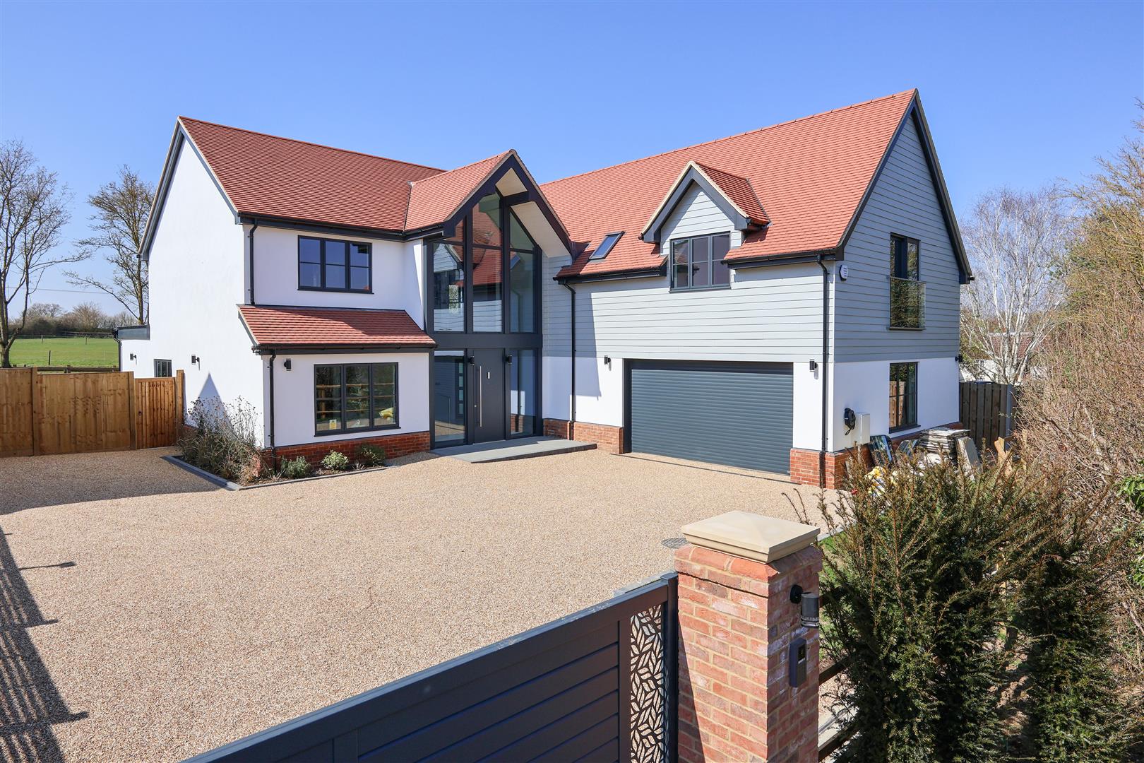 5 bedroom detached new house for sale 0