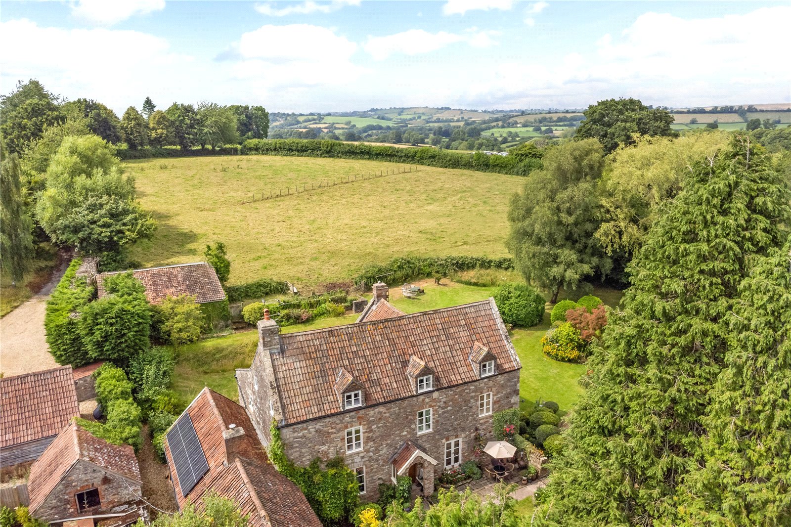 7 bedroom detached house for sale 0