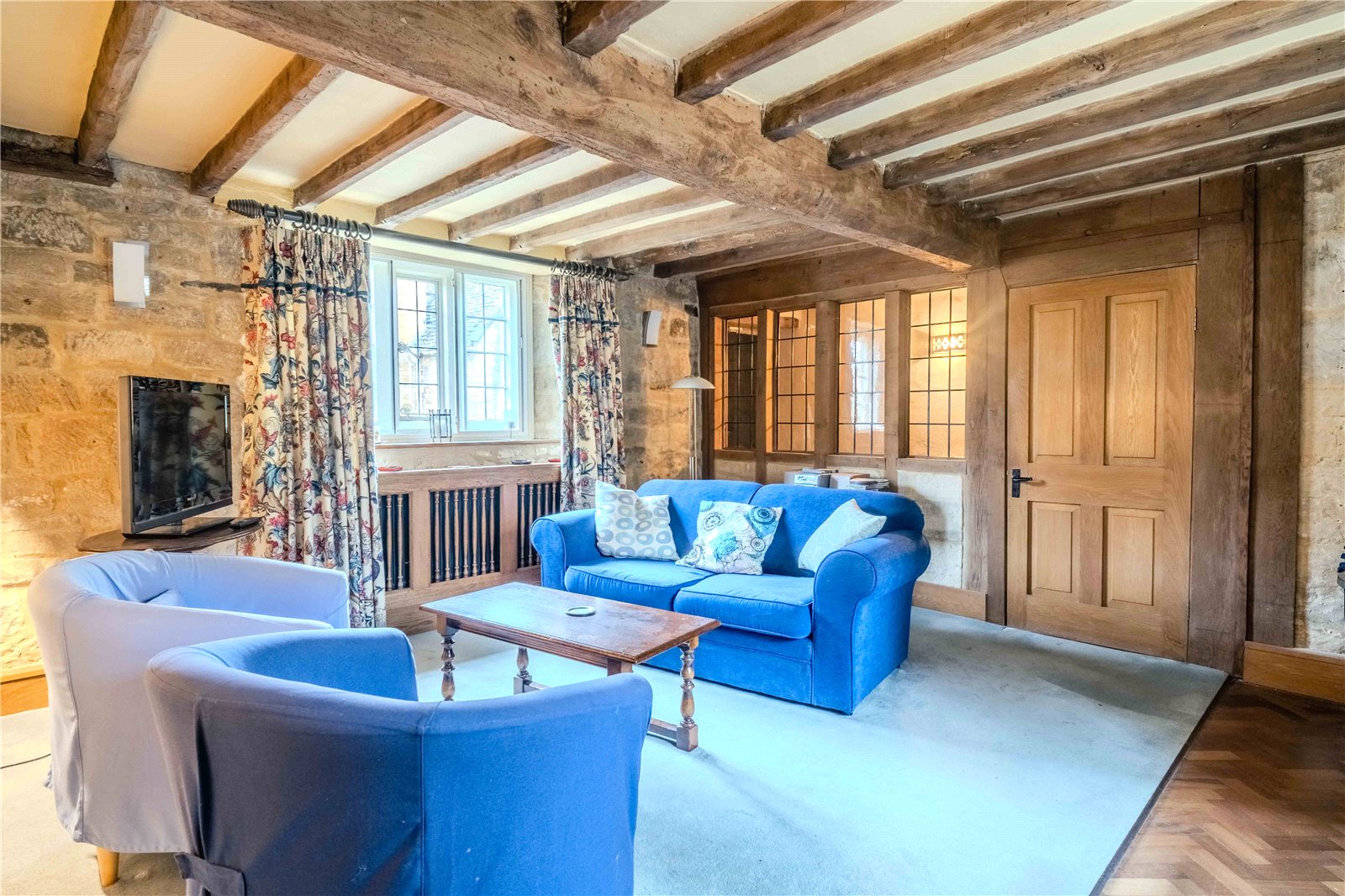 4 bedroom semi-detached house for sale 0