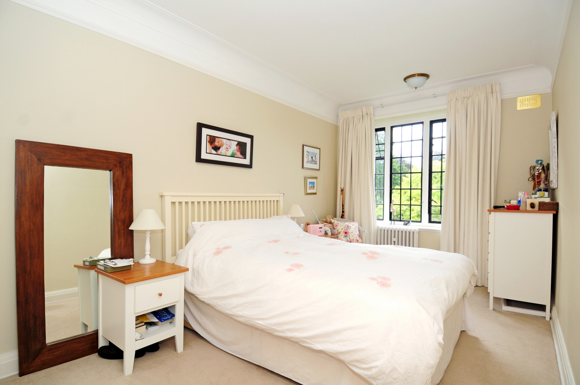 2 Somerville House, Manor Fields, London photo 4