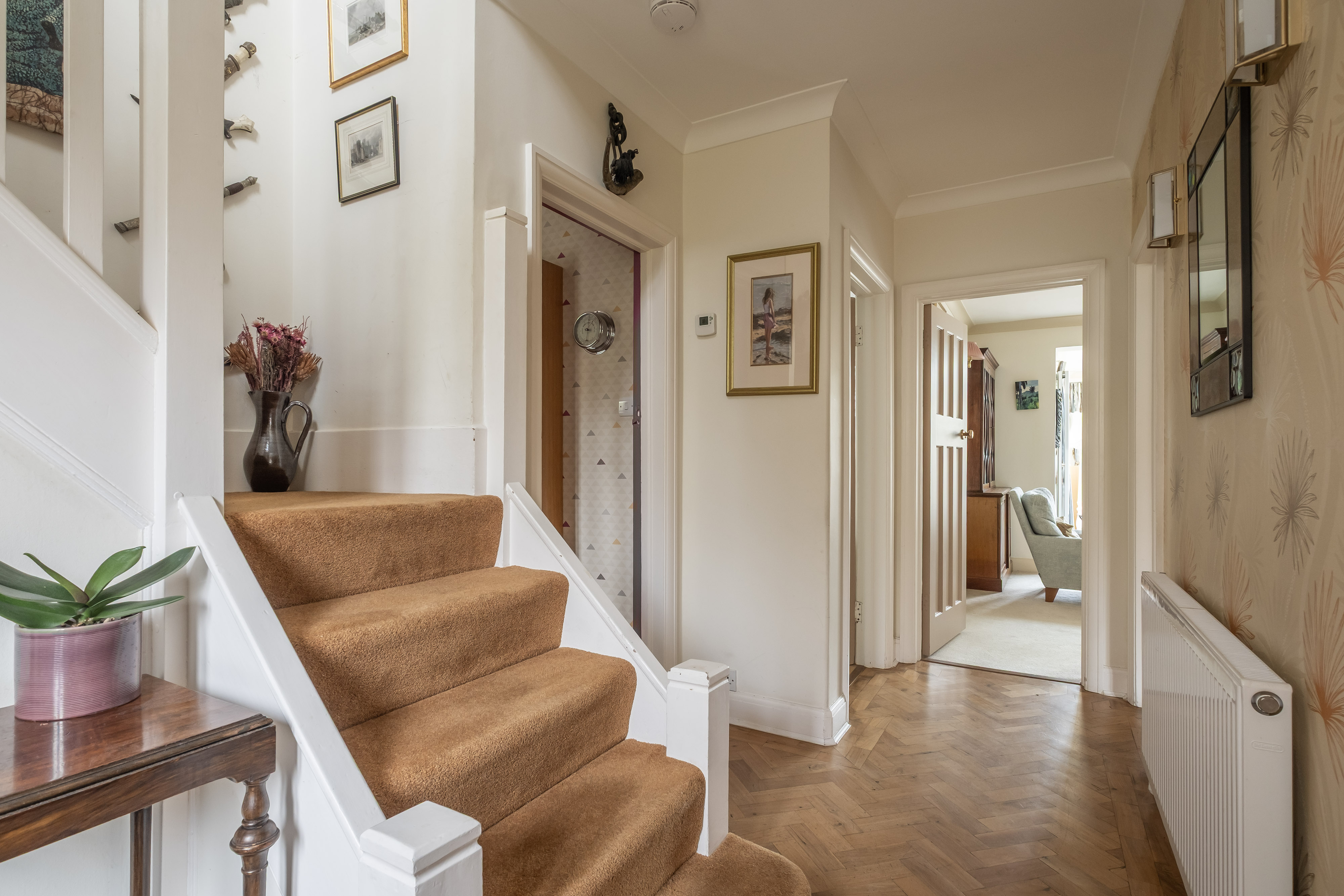 5 bedroom detached house for sale 0