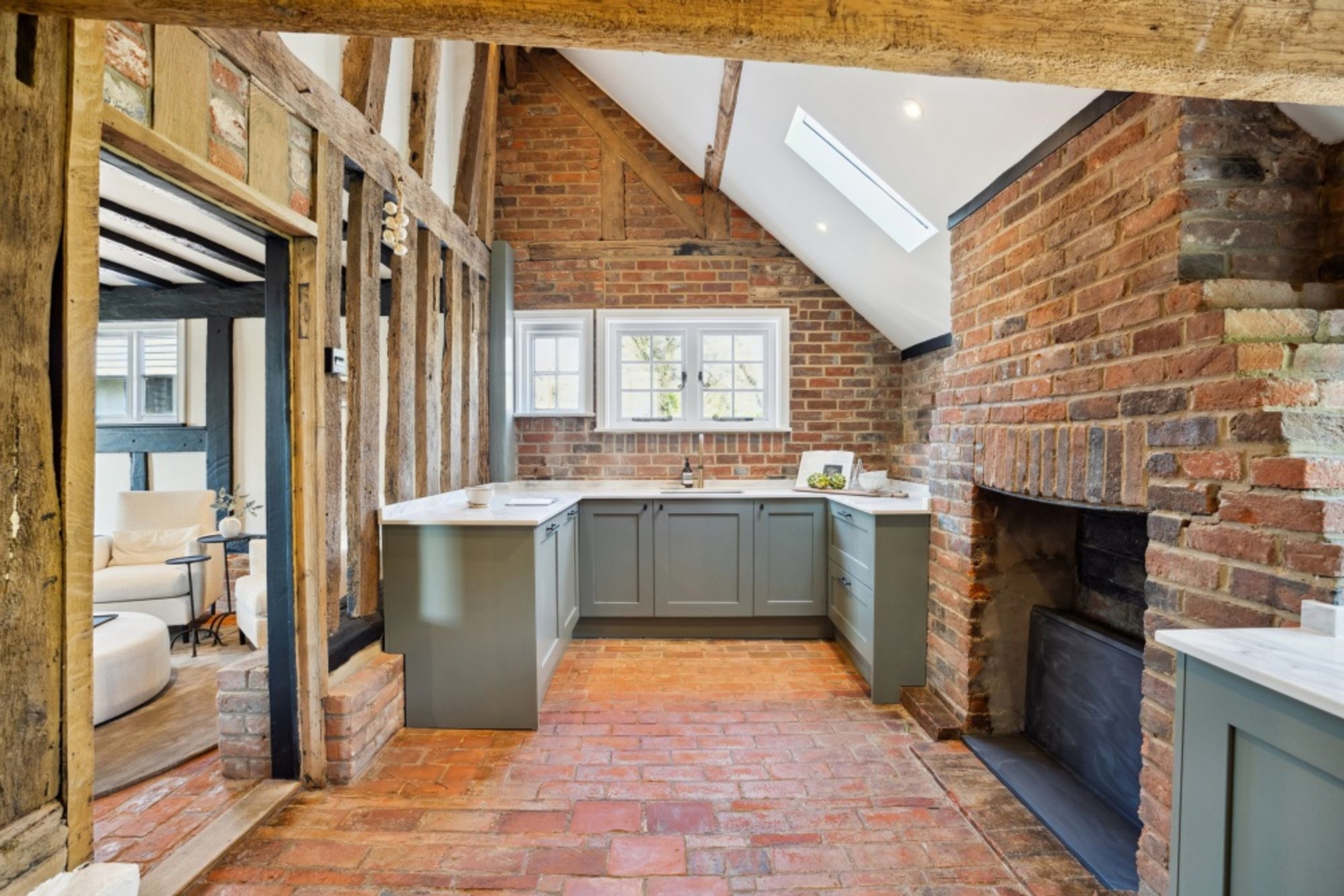 5 bedroom detached house for sale 0