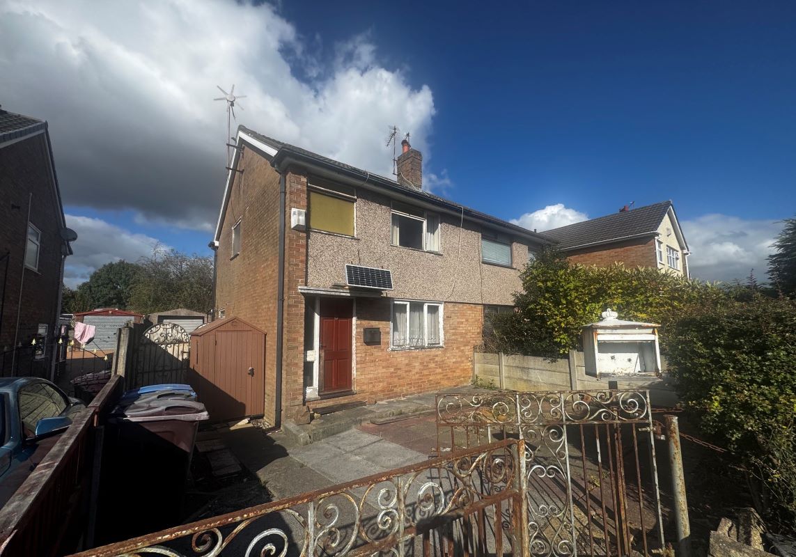 6, Long Hey, Prescot photo 2