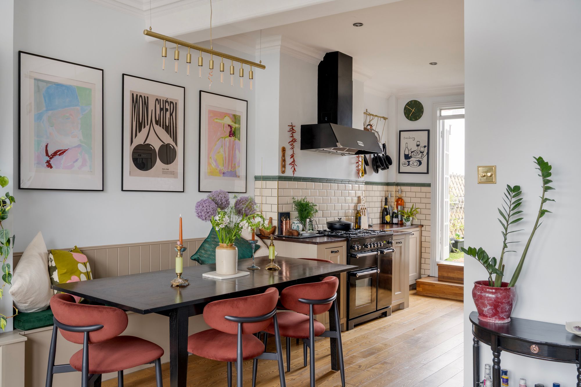 3 bedroom flat for sale 0