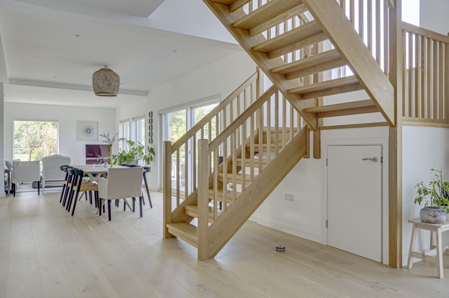 4 bedroom detached house for sale 0