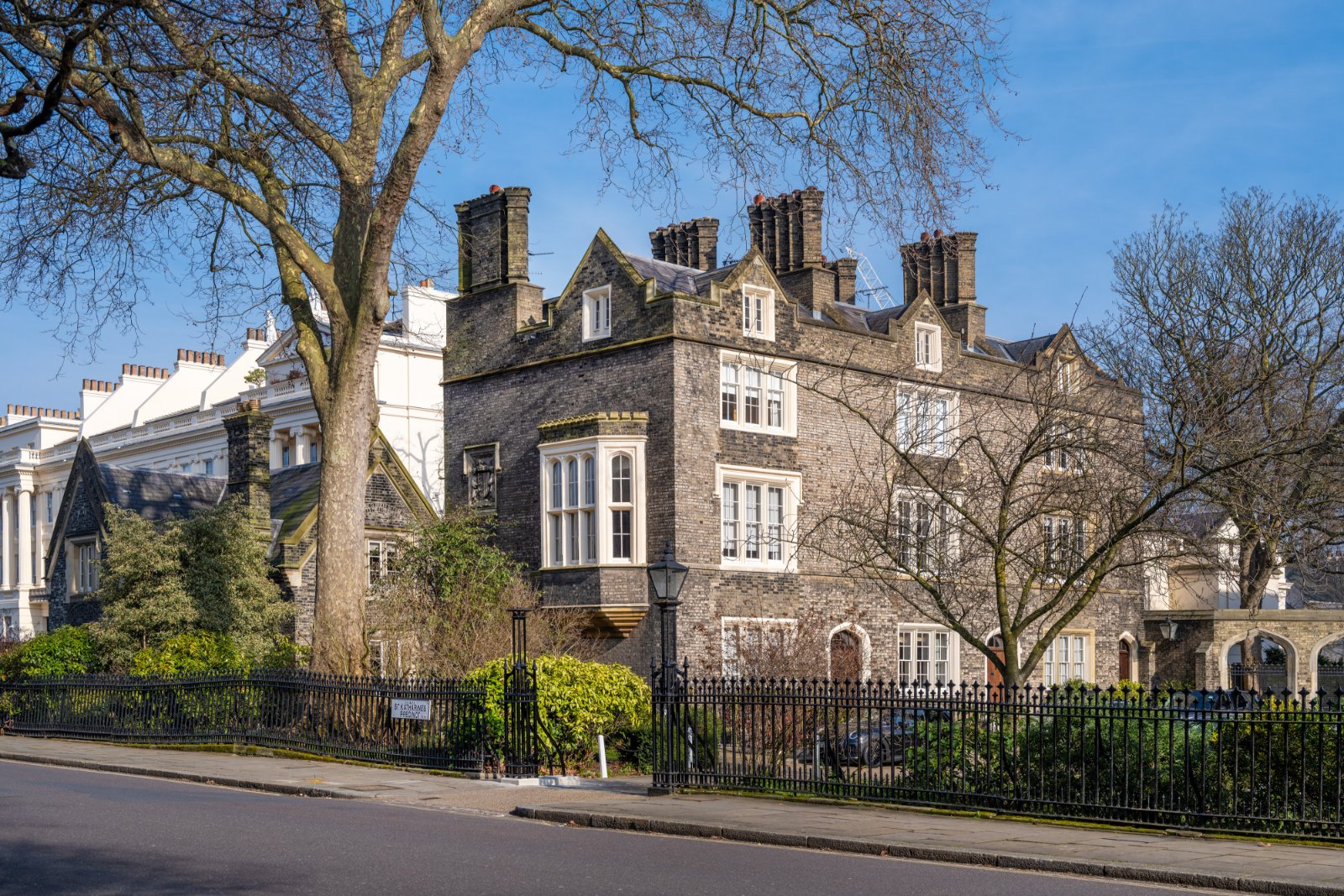 5-bed house on 8, St. Katharines Precinct, London, £9,500,000