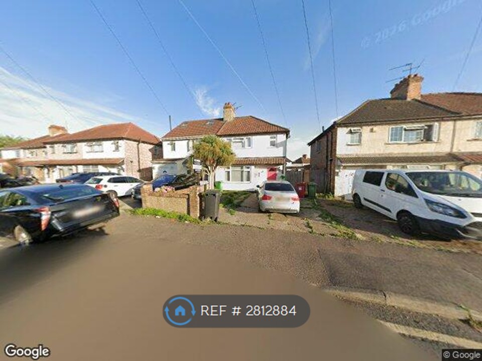 Hampshire Avenue, Slough photo 2