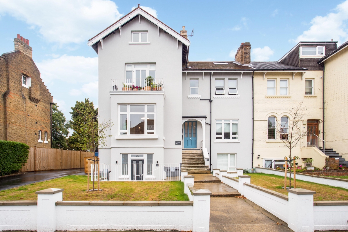 Flat 1, 9, Gloucester Road, Teddington photo 2