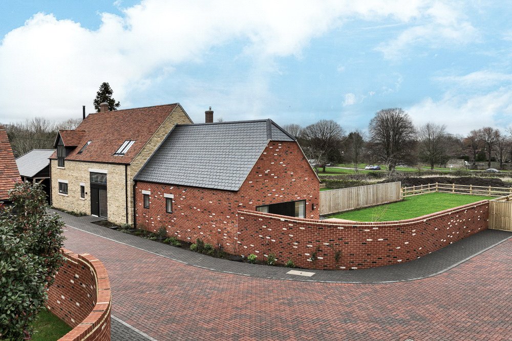 8 bedroom detached house for sale