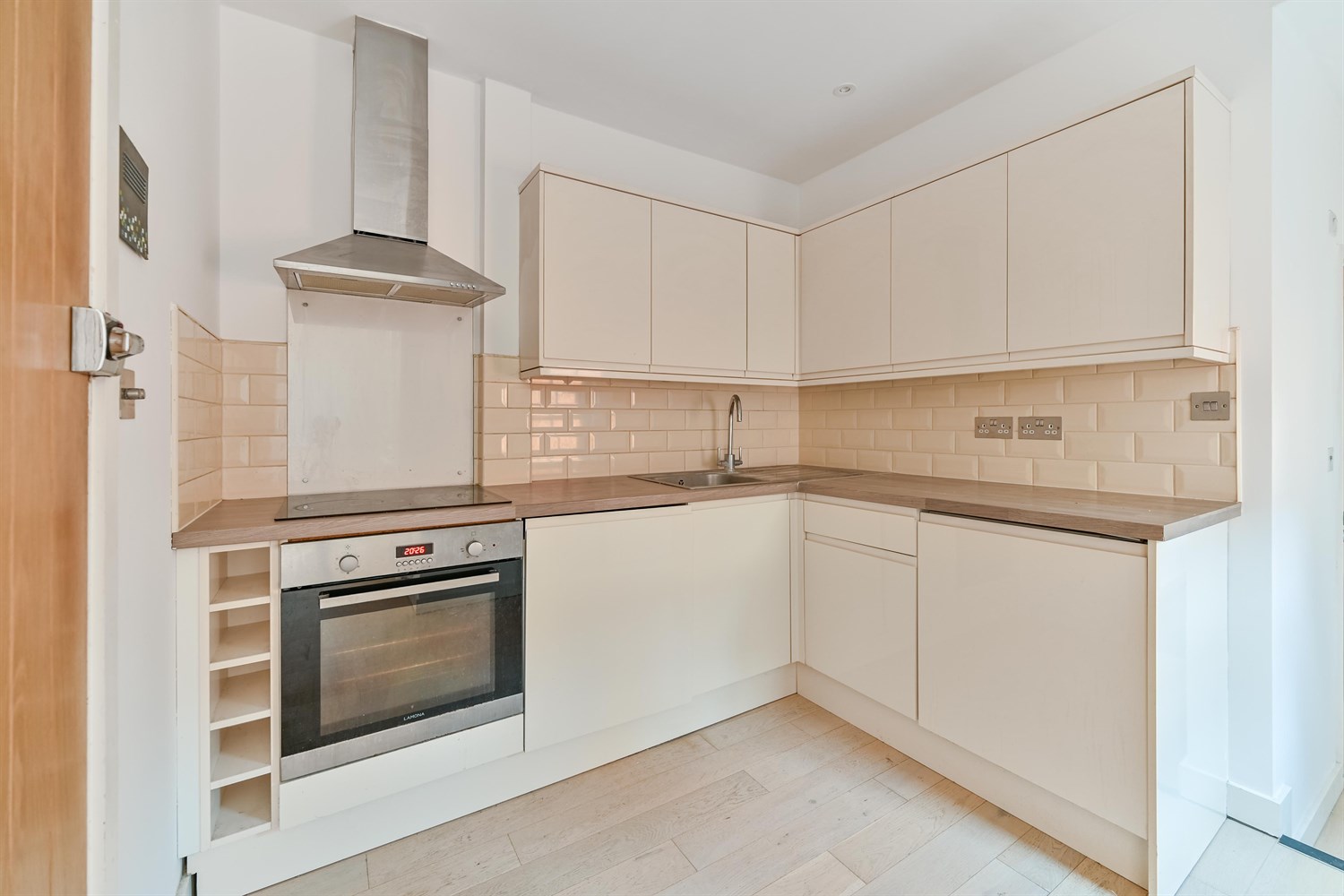 377, Flat 2, London Road, Reading photo 4