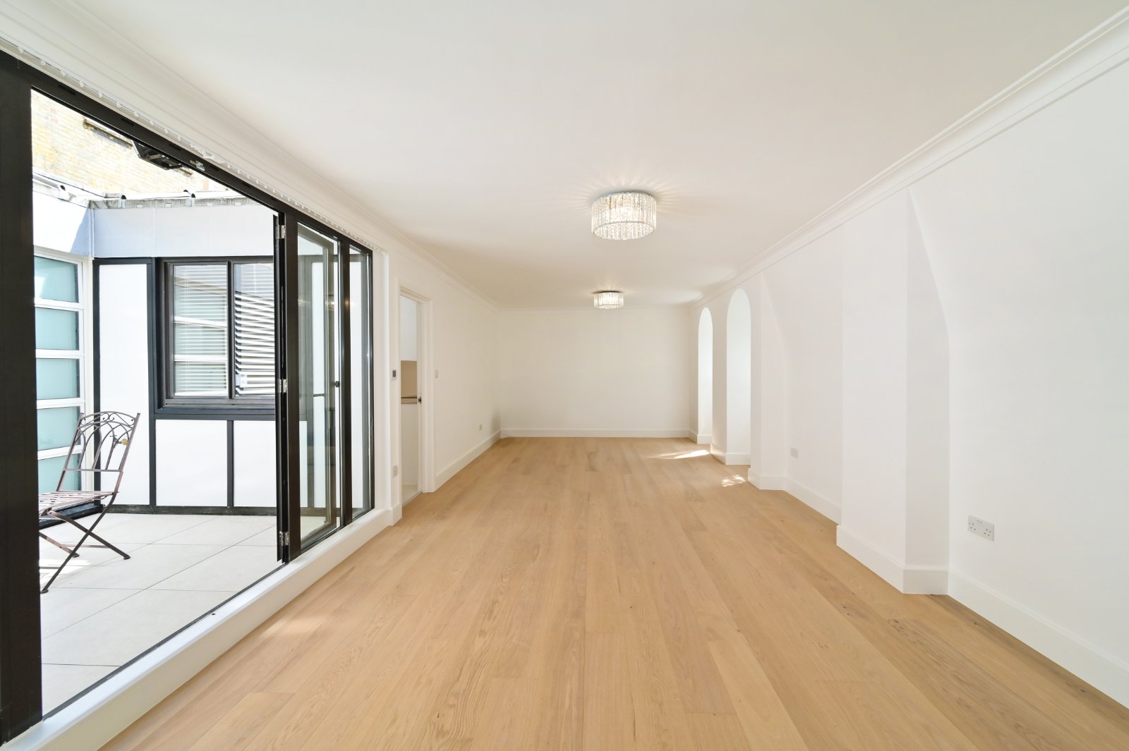 Flat 2, 7, Curzon Street, London photo 2