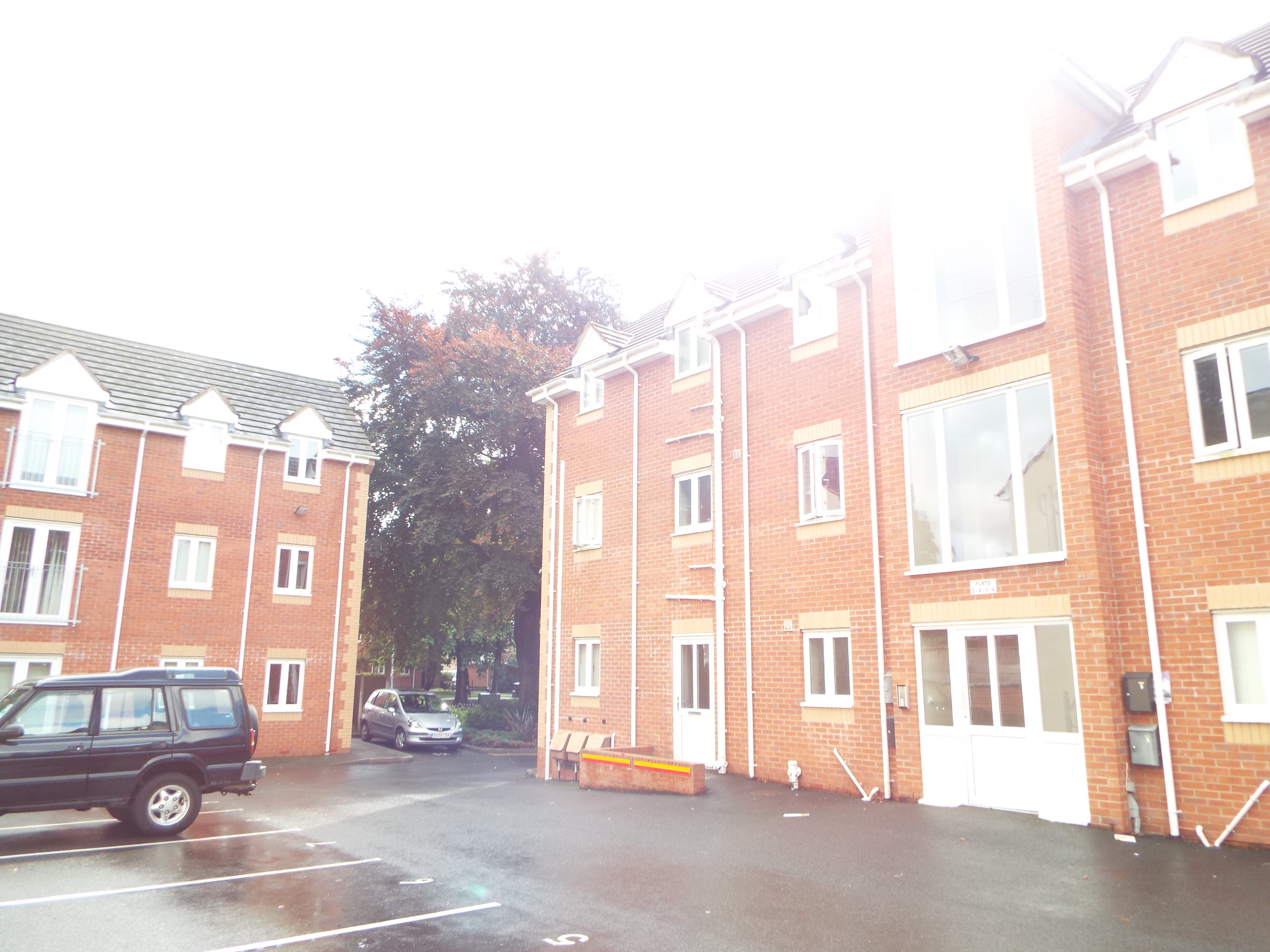 Flat 1, Stoke-on-Trent photo 2