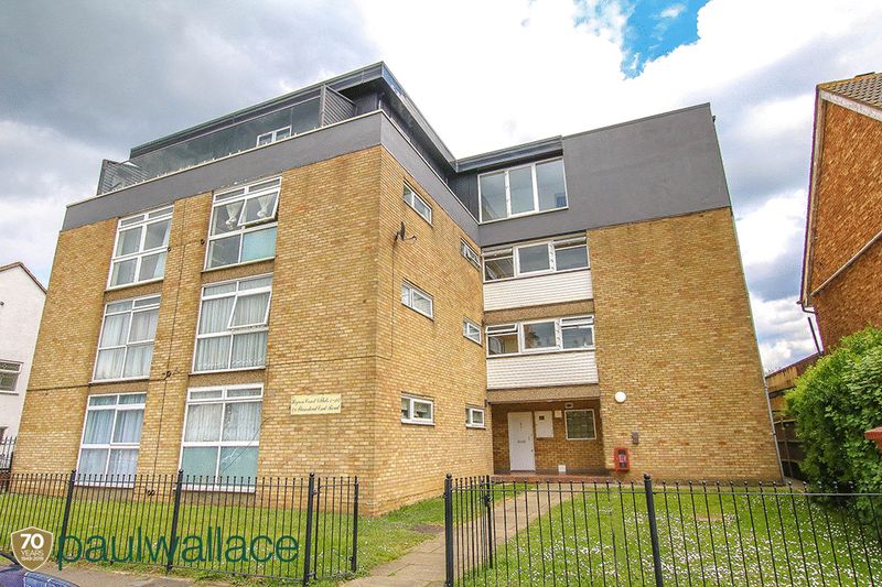 3 Byron Court, Flamstead End Road, Waltham Cross photo 5