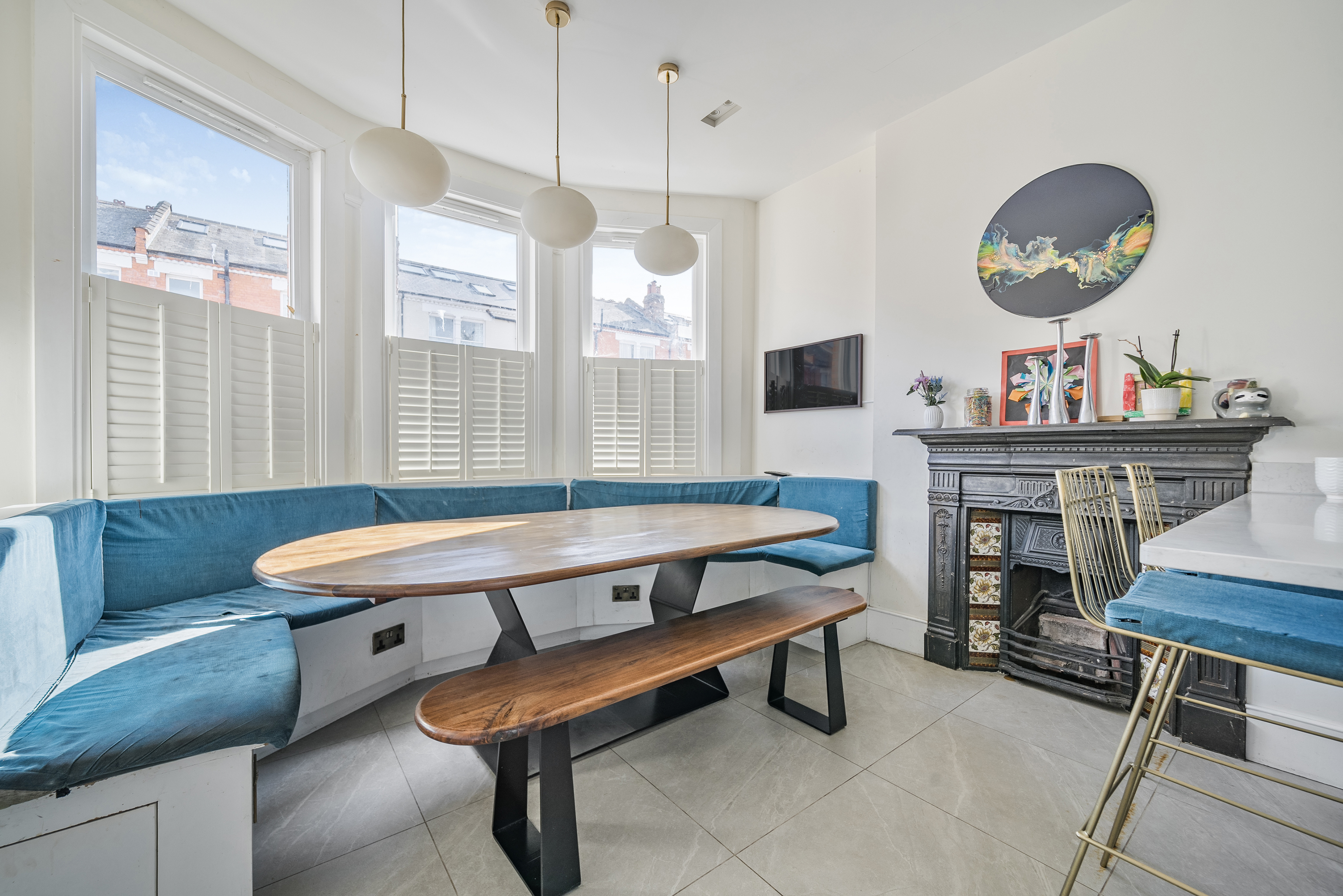12, Coldfall Avenue, London photo 4