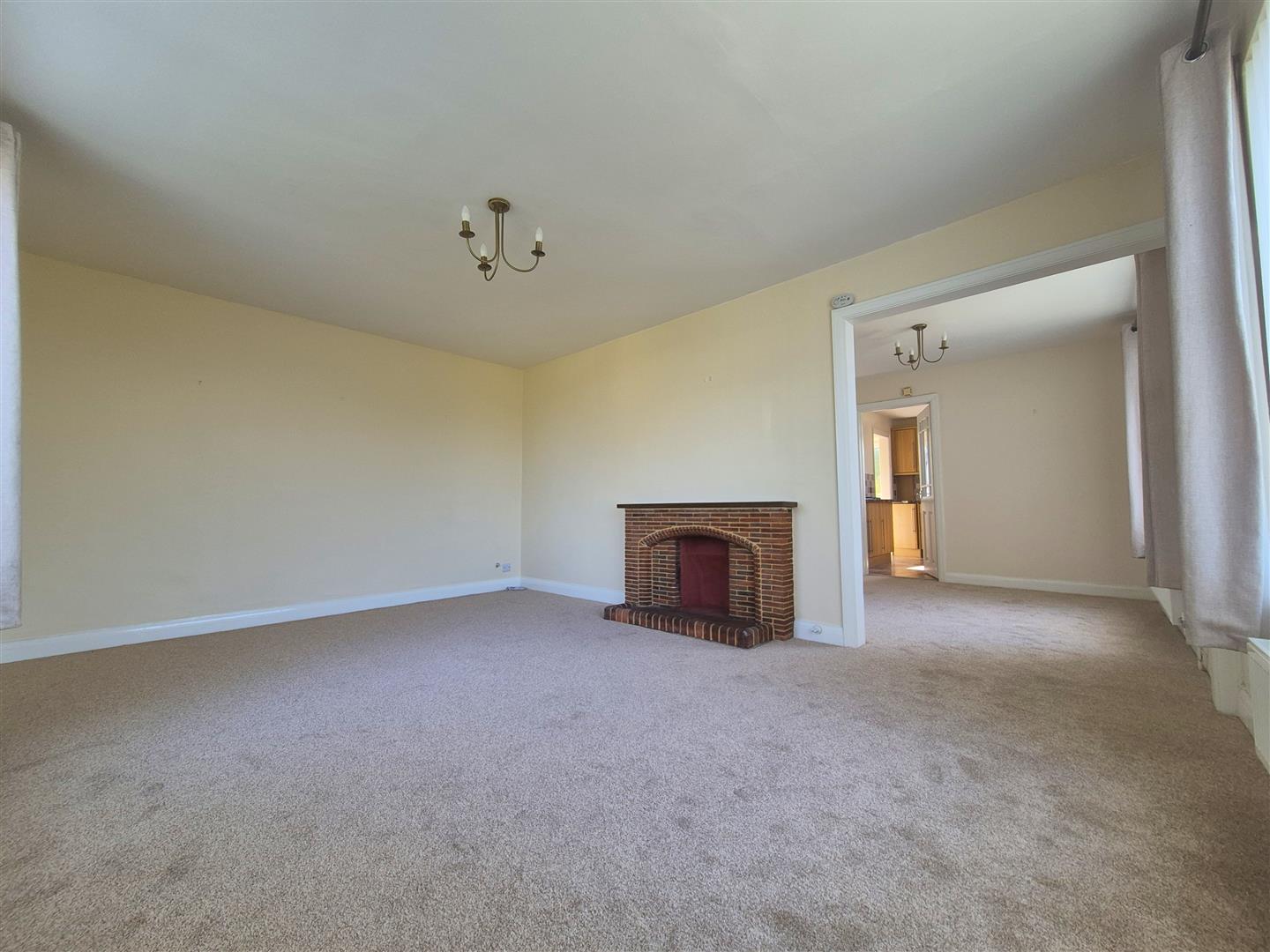 33, Lady Park, Tenby photo 2
