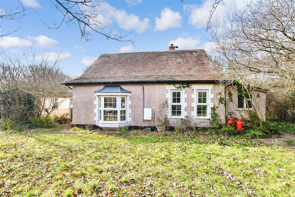 Photos of Solent Road, Cranmore, Yarmouth, Isle Of Wight PO41