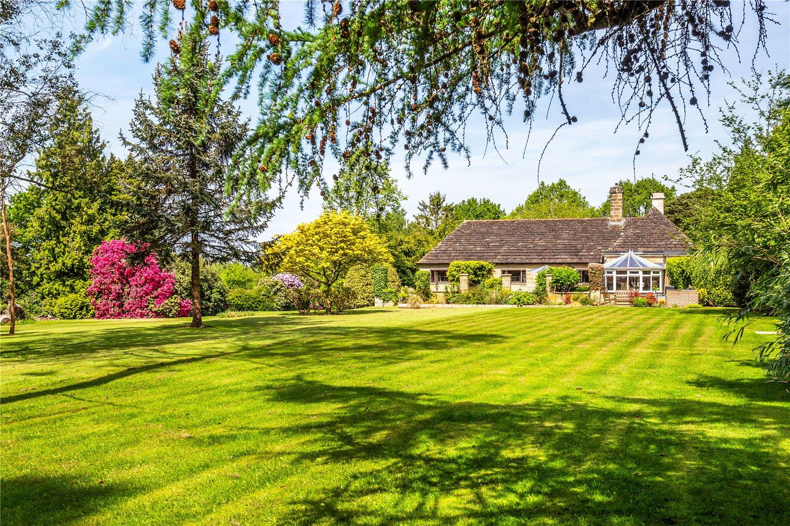 5 bedroom detached house for sale 0
