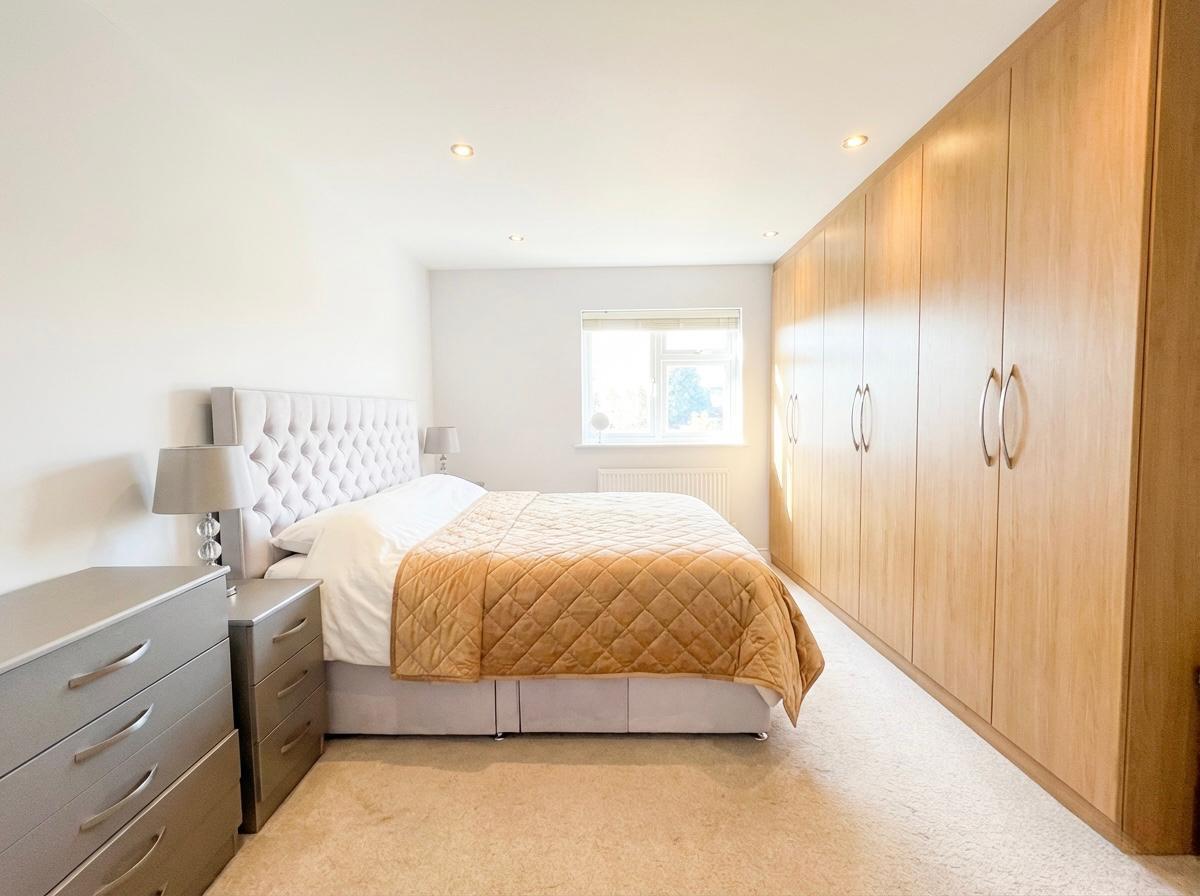 block of flats for sale 0