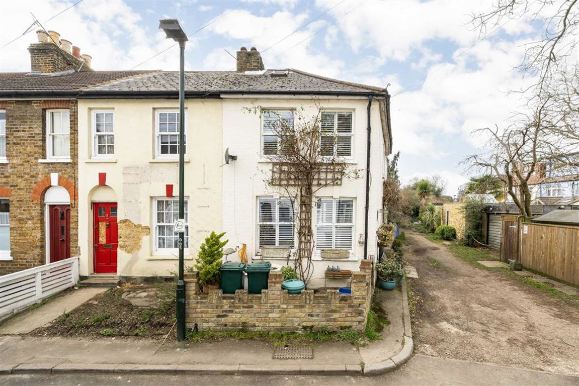 3 bedroom property for sale 0
