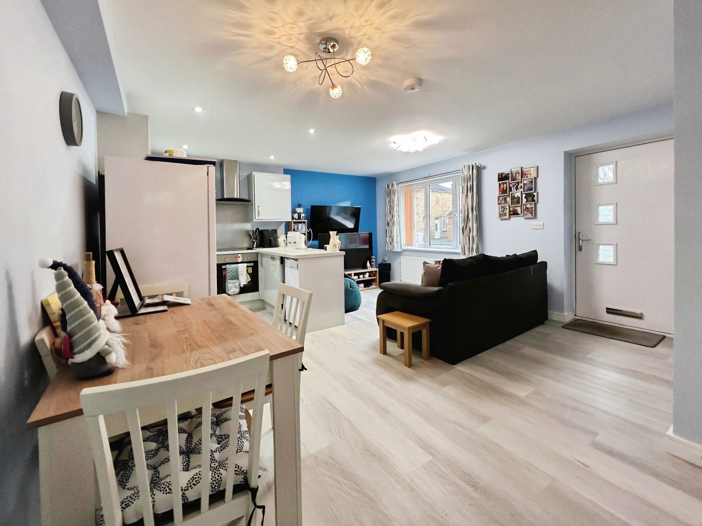 2 Fallow Court, 20, Deerfield Road, March photo 4