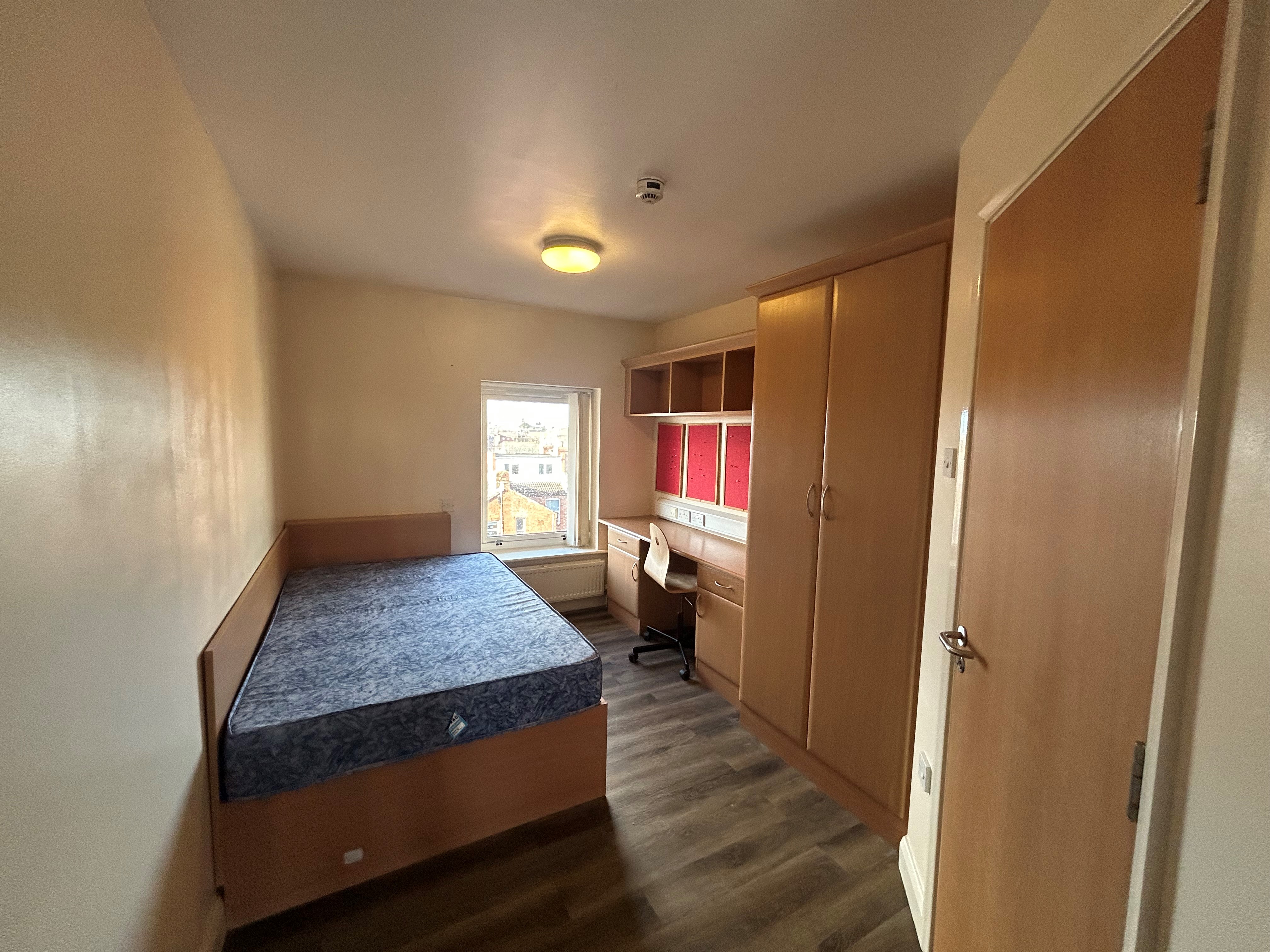 Room 4, Leamington Spa photo 2