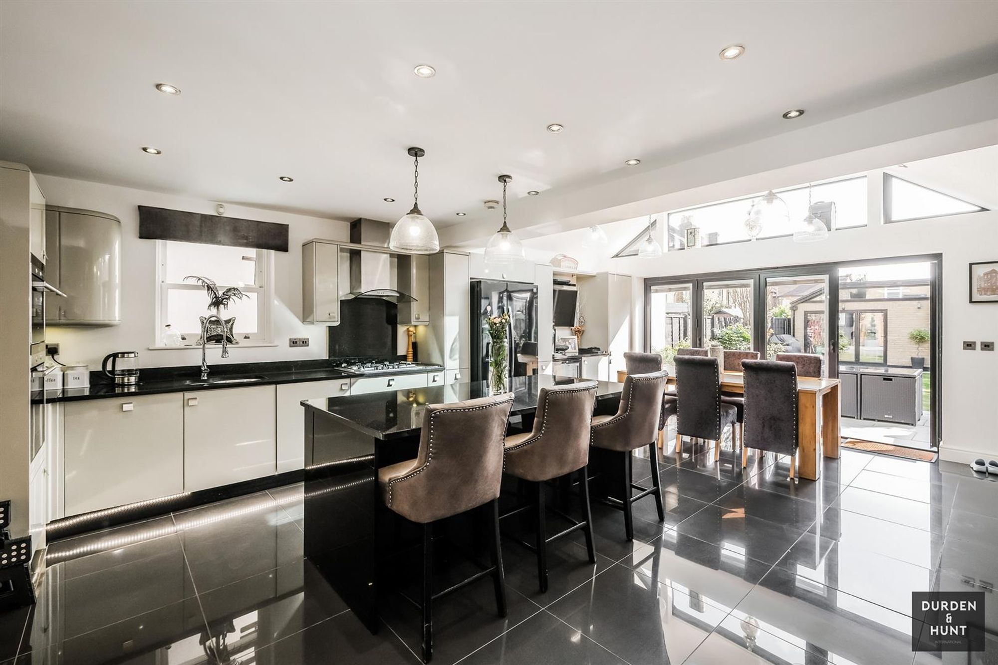 22 Chelmsford Road, London photo 4