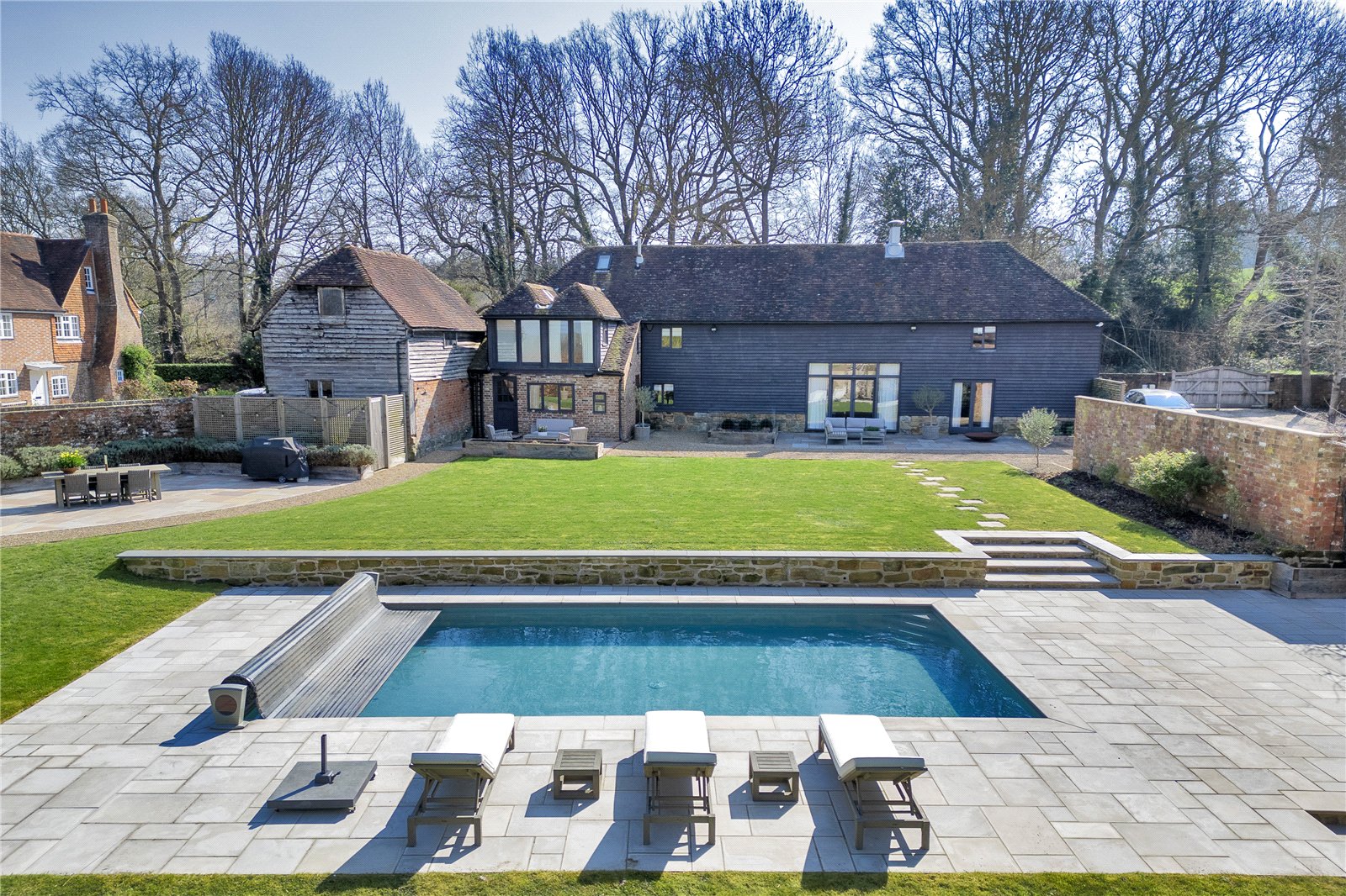 4 bedroom detached house for sale 0