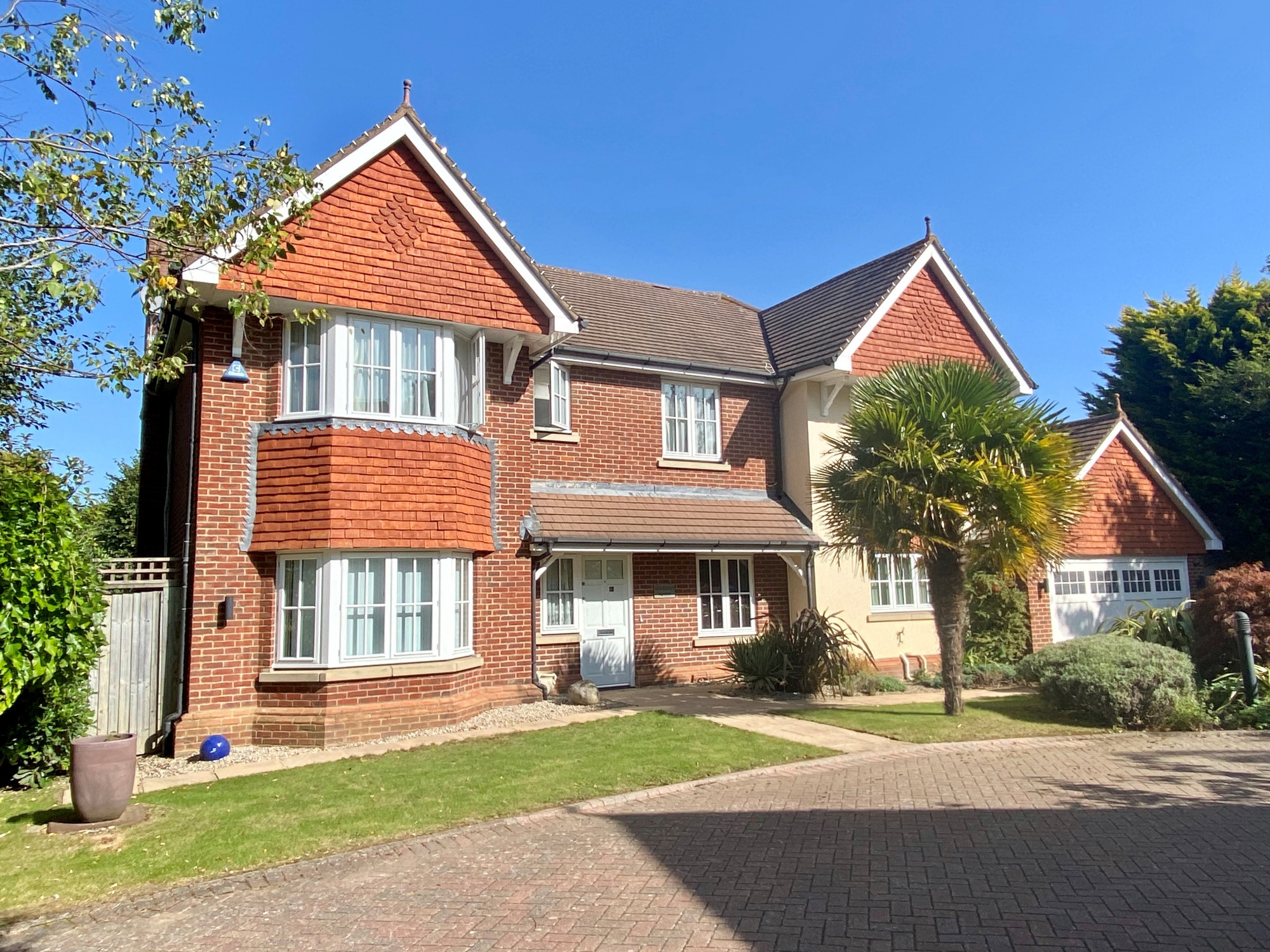Free property report 6 Craddocks Close, Ashtead, KT21 1AF Chimnie