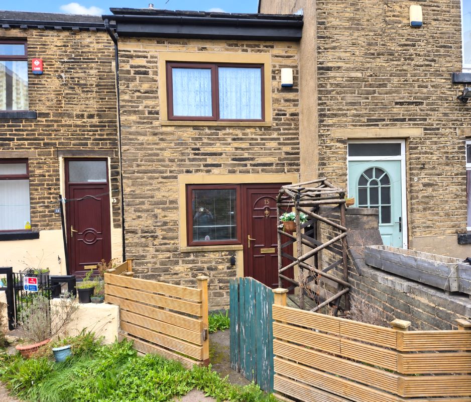 2 bed terraced house for sale