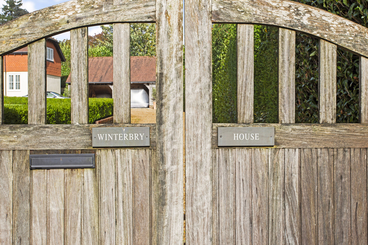 5 bedroom detached house for sale 0