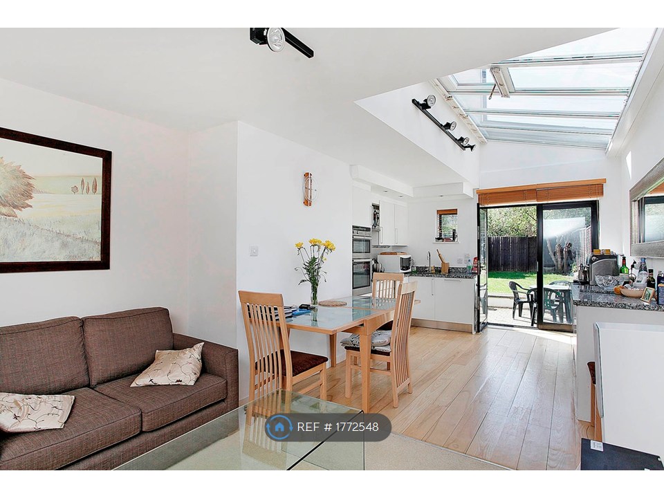 Hartfield Crescent, Ground Floor Flat, London photo 5