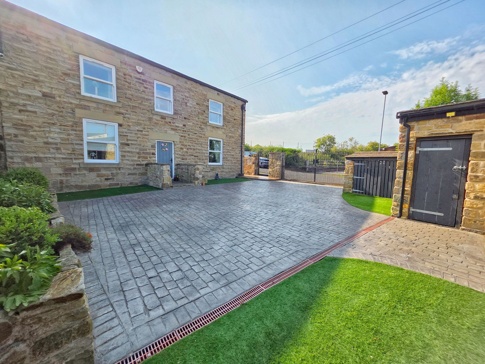Royd Hill Farm, Royd Lane, Barnsley photo 4