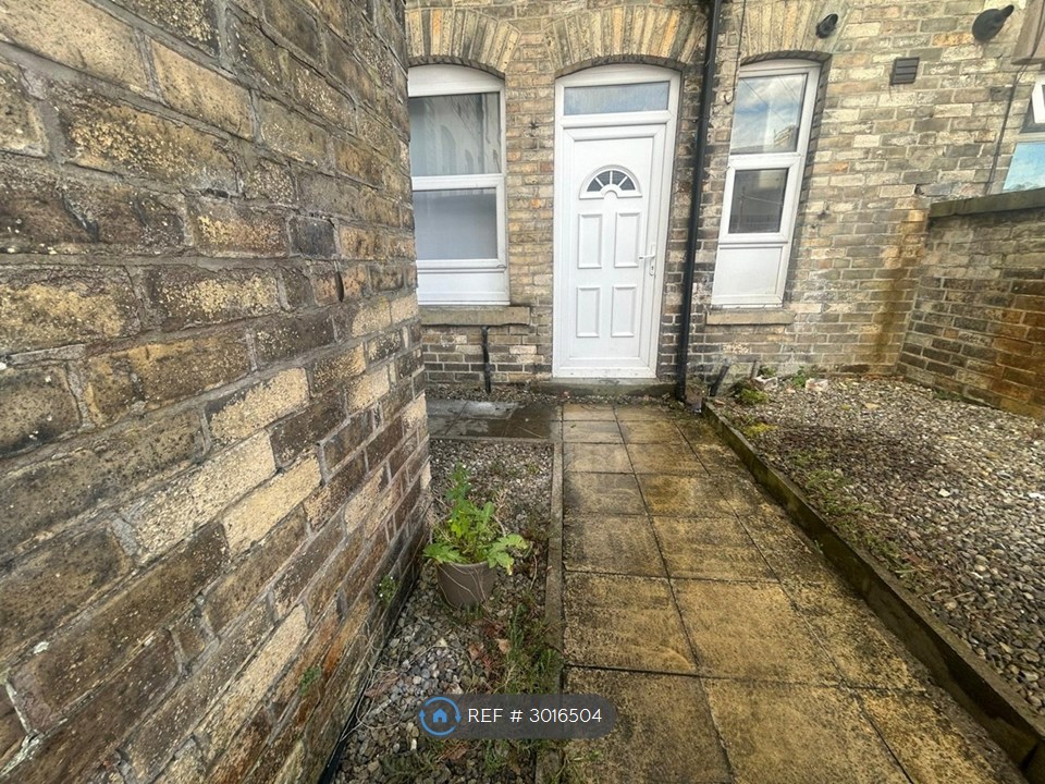 A Skipton Road, Keighley photo 5