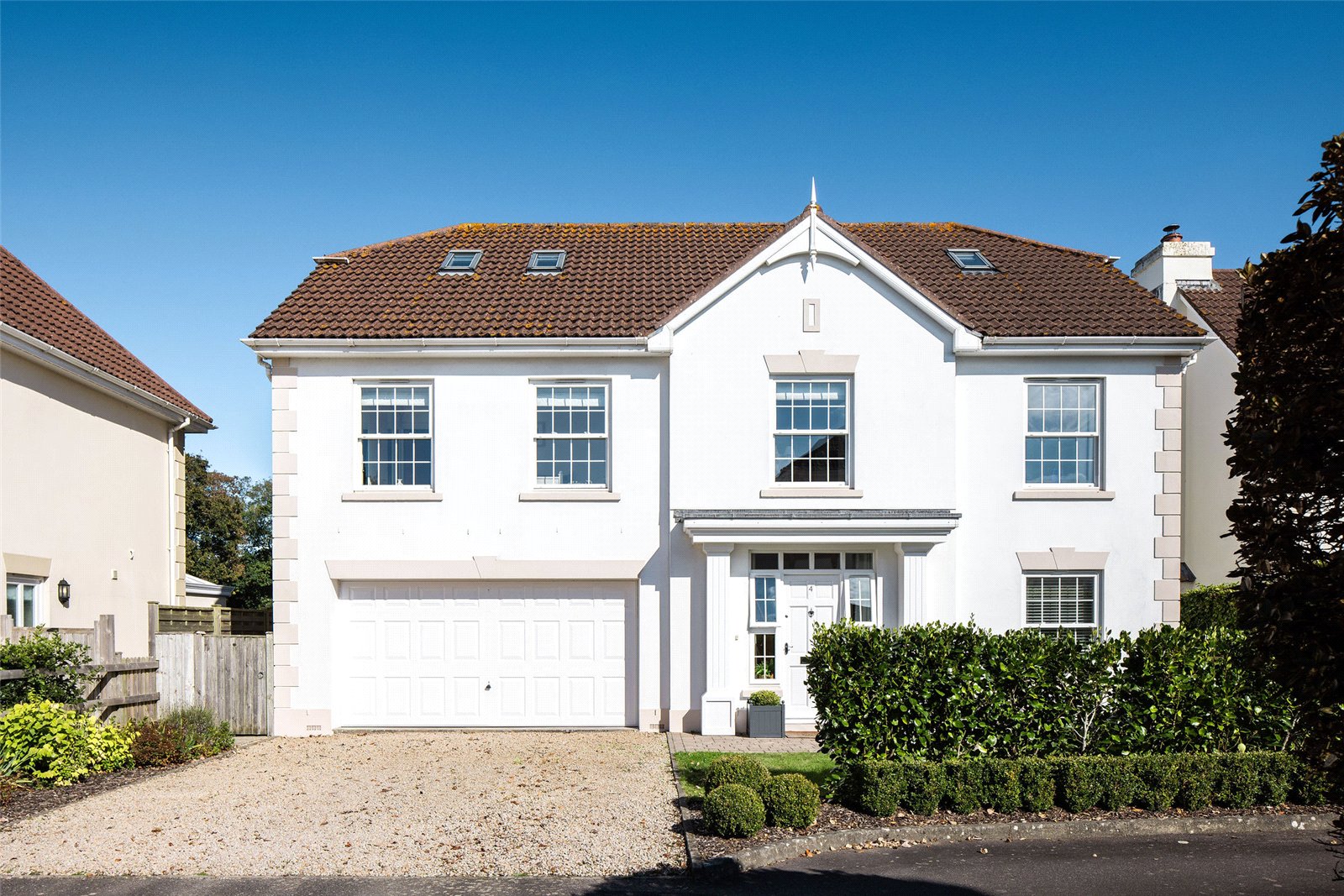 5 bedroom detached house for sale 0