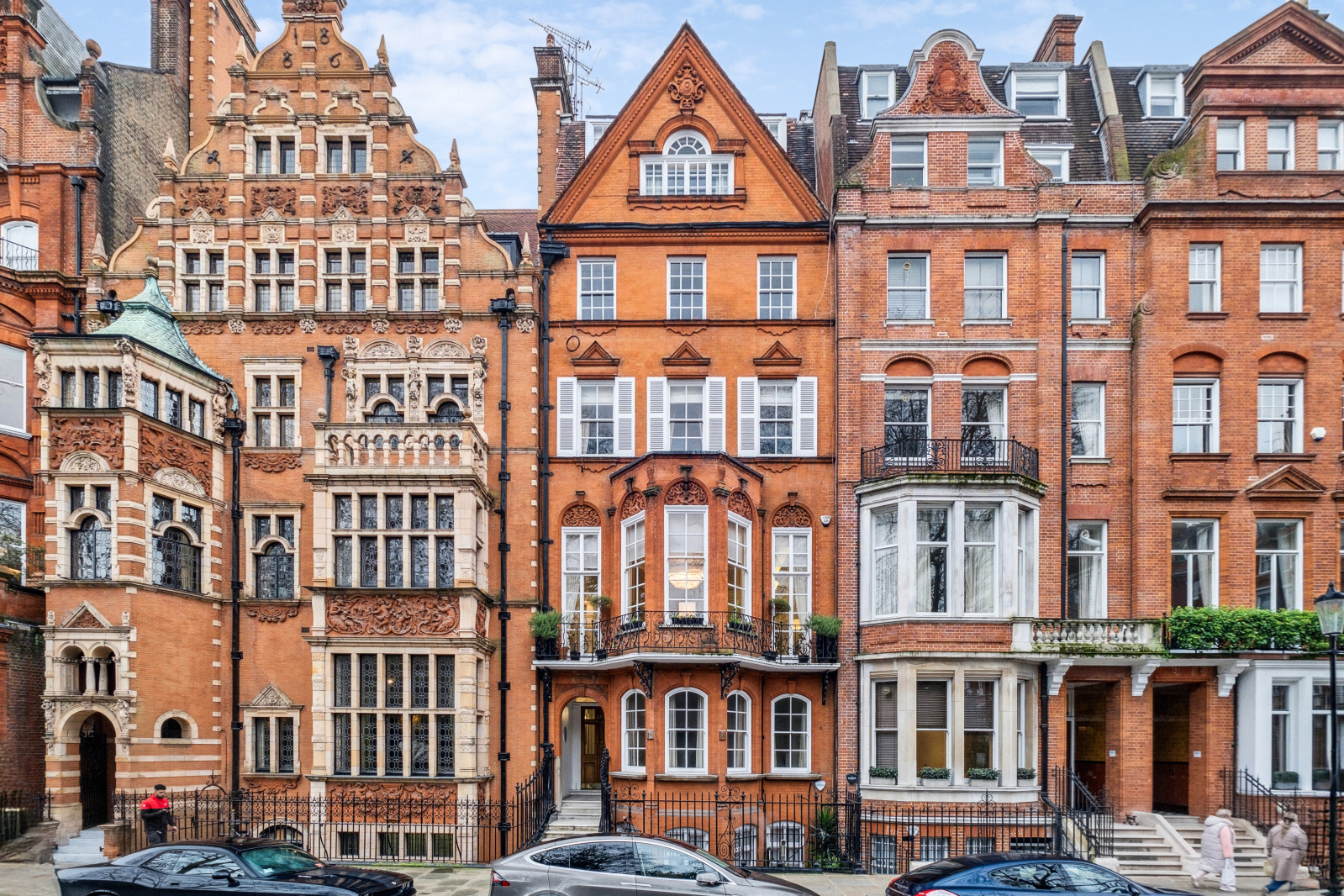 3 bedroom flat for sale 0