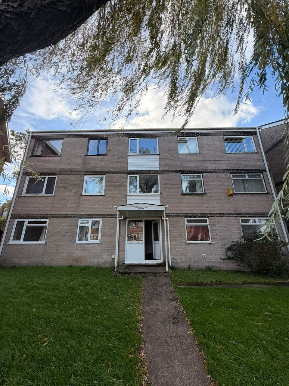 Cranleigh Rise, CARDIFF photo 2