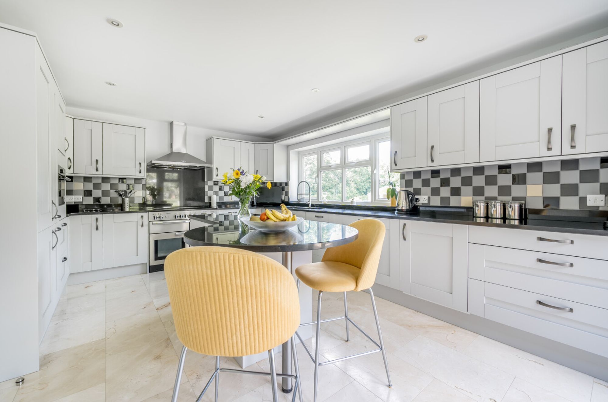5 bedroom detached house for sale 0