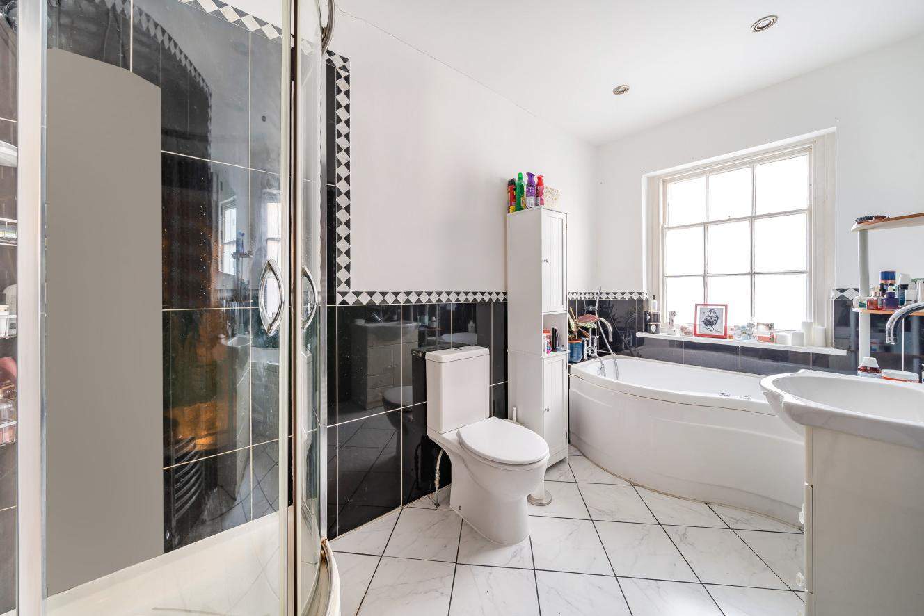 Photos of Wilmington Square, London WC1X 66483249 PrimeLocation