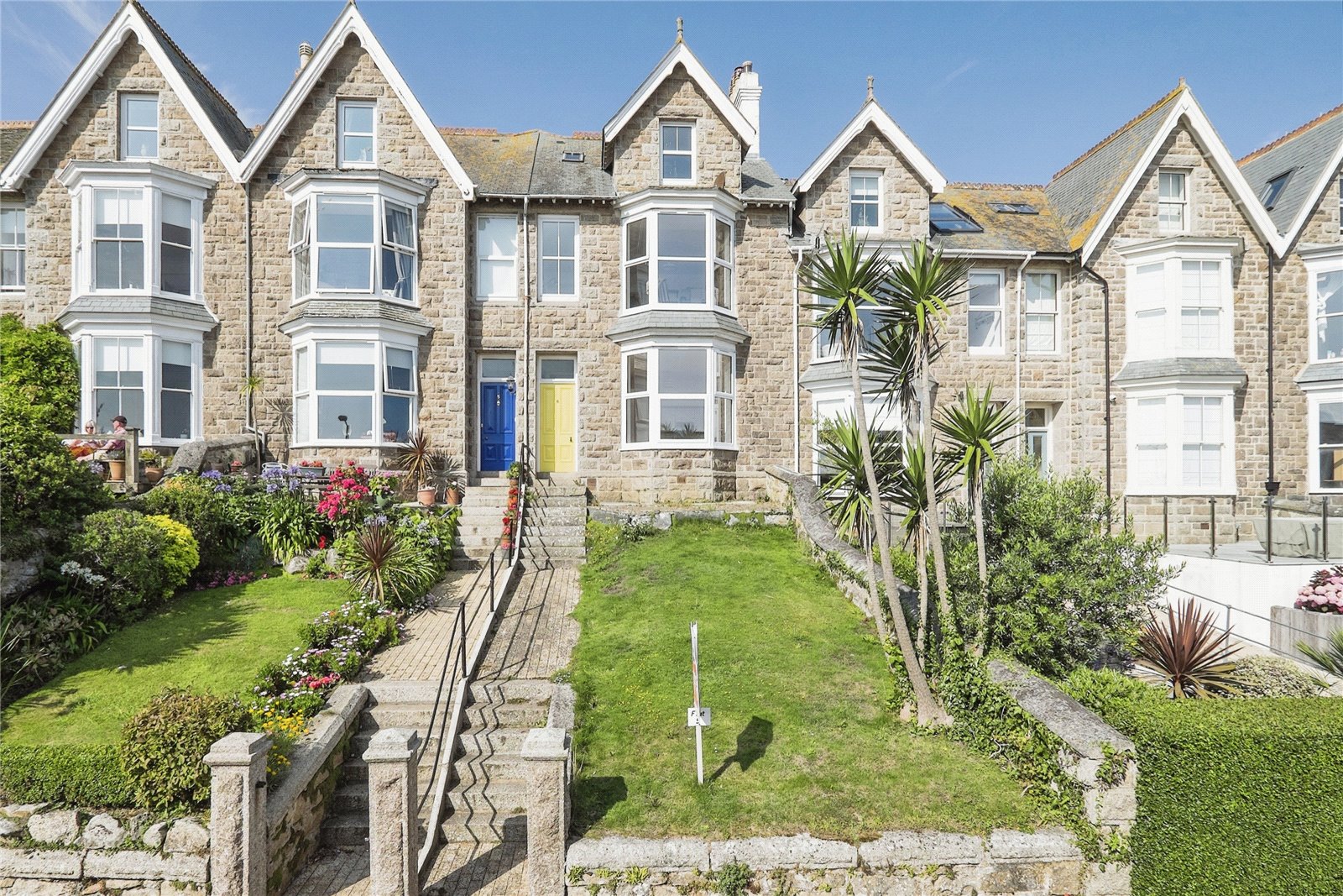 Flat 2, 6, Pednolver Terrace, Cornwall photo 2
