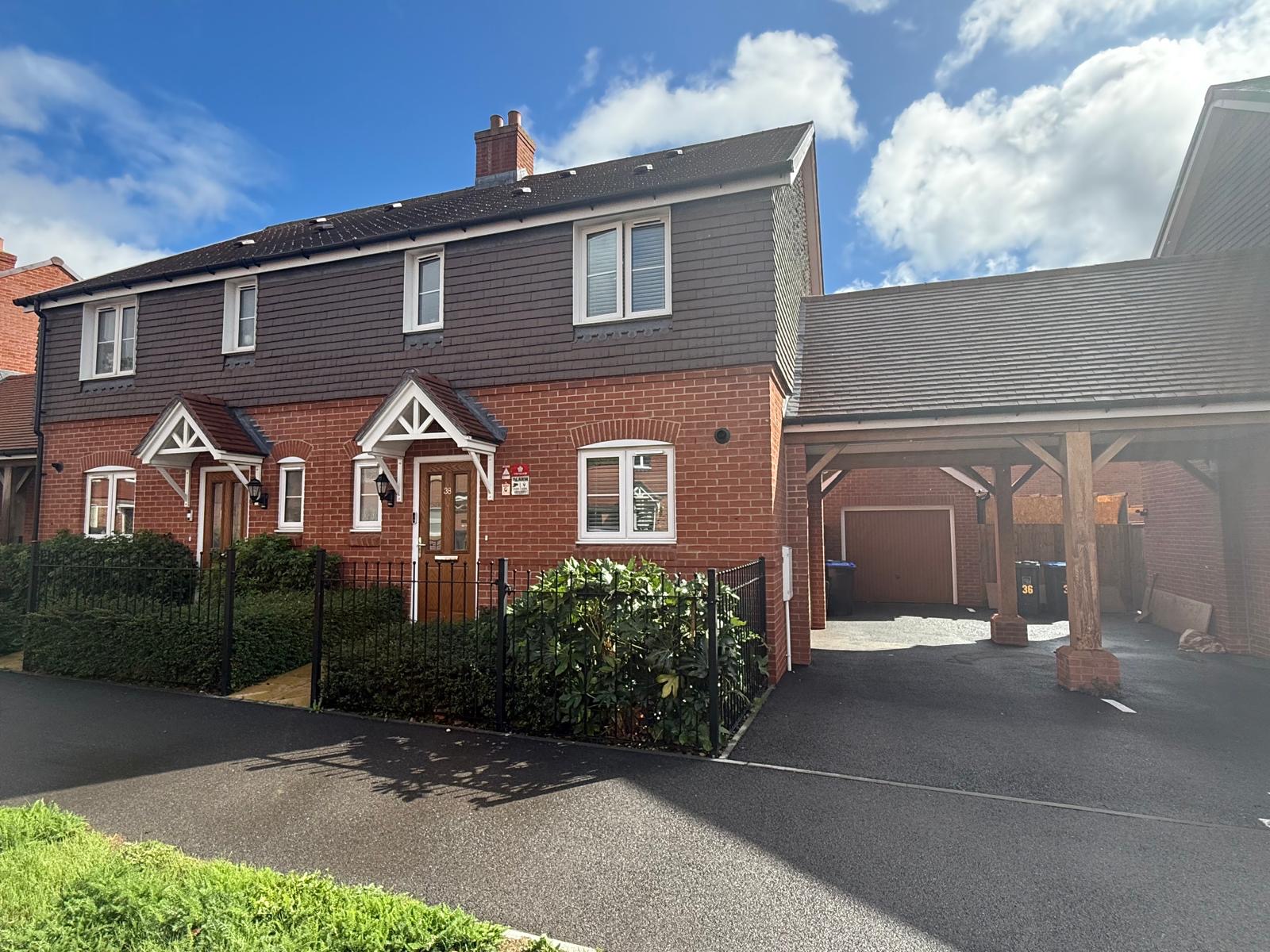 3 bed semi-detached house for sale