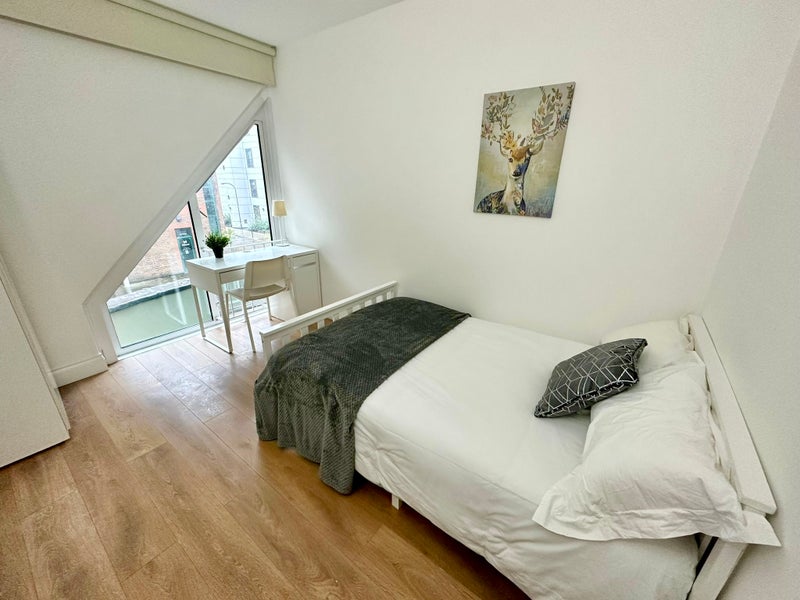Harbour Way, London E14 photo 5