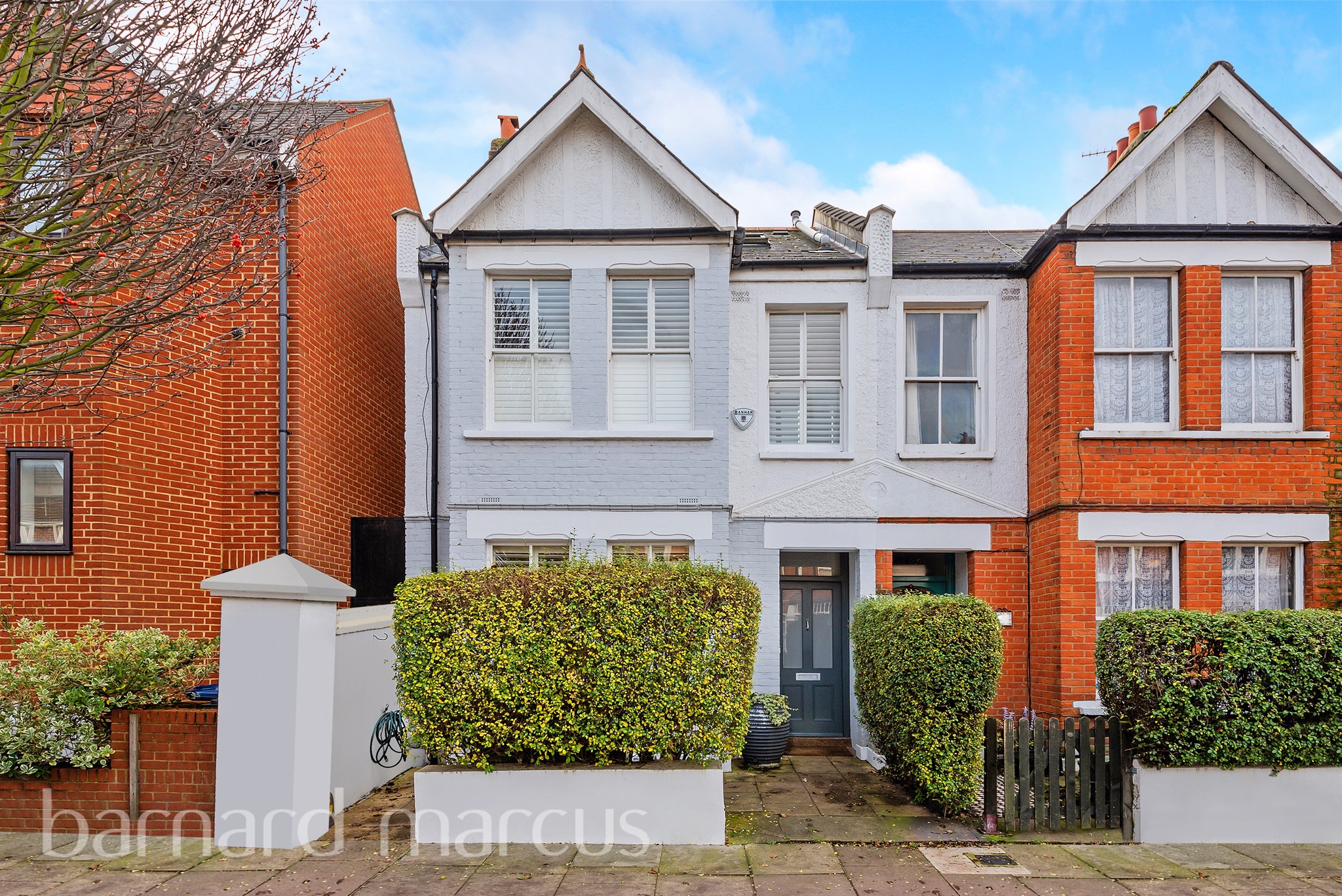 4 bedroom end terrace house for sale 0