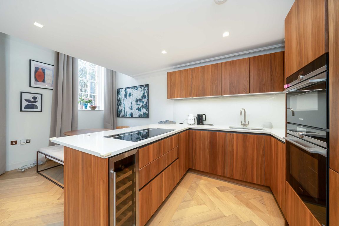 2 bedroom flat for sale 0