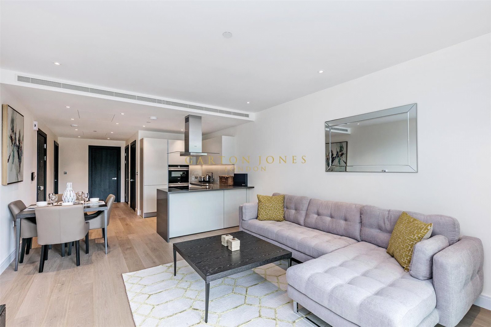 2 bedroom flat for sale 0