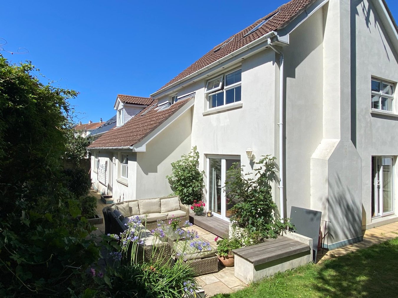 5 bedroom terraced house for sale